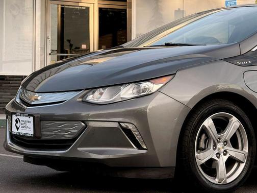 Heather Gray Metallic 2017 Chevrolet Volt LT