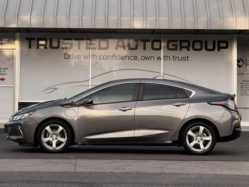 Heather Gray Metallic 2017 Chevrolet Volt LT
