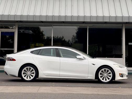 2017 Tesla Model S 90D