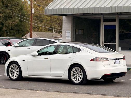 2017 Tesla Model S 90D