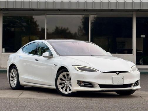 2017 Tesla Model S 90D