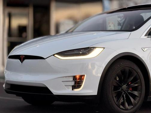 2016 Tesla Model X P90D