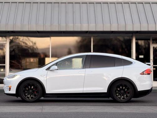 2016 Tesla Model X P90D
