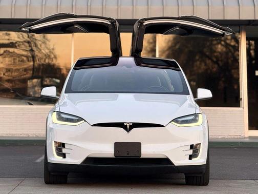 2016 Tesla Model X 75D