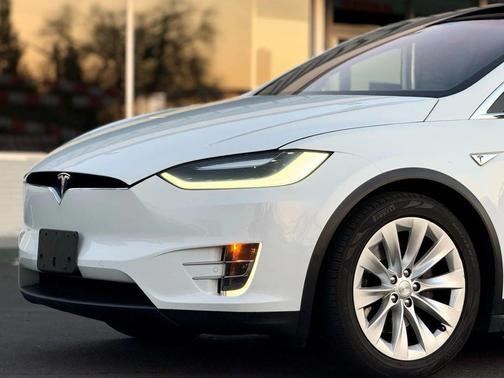 2016 Tesla Model X 75D