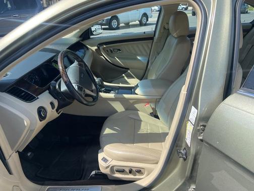2013 Ford Taurus Limited