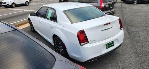2018 Chrysler 300 Touring
