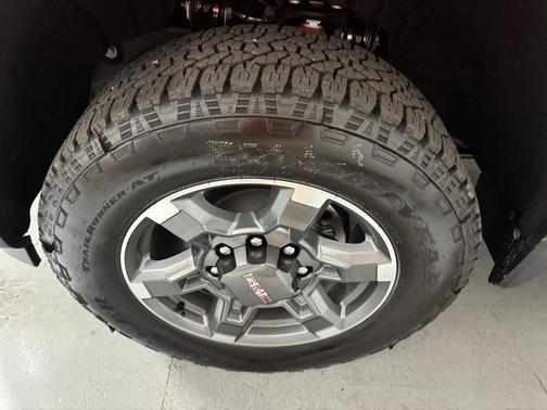 2025 GMC Sierra 2500 SLT