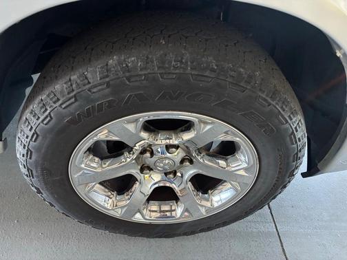 2014 RAM 1500 Laramie