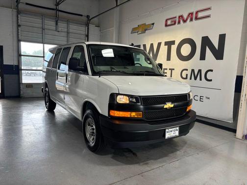 Summit White 2025 Chevrolet Express 2500 Work Van