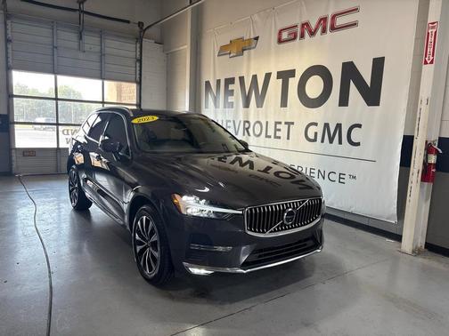 2023 Volvo XC60 B5 Plus Bright Theme