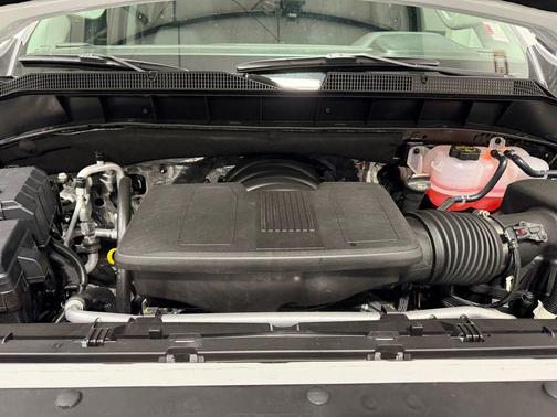 Summit White 2026 Chevrolet Silverado 1500 LT