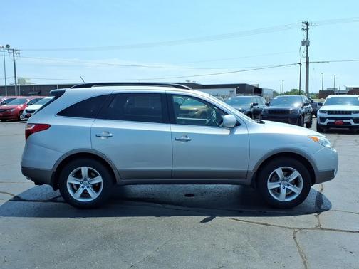 Ultra Silver Metallic 2010 Hyundai Veracruz Limited