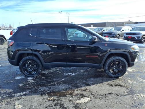 2023 Jeep Compass Trailhawk