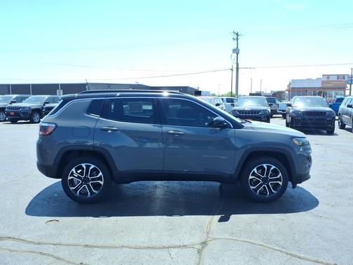 Sting-Gray Clearcoat 2024 Jeep Compass Limited