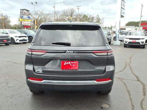Baltic Gray Metallic Clearcoat 2023 Jeep Grand Cherokee Limited
