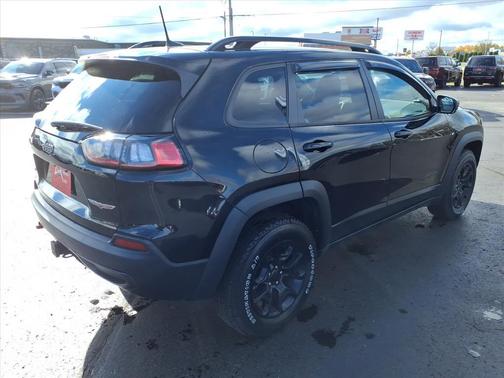 2022 Jeep Cherokee Trailhawk