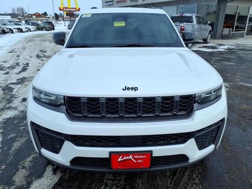 2026 Jeep Grand Cherokee Altitude