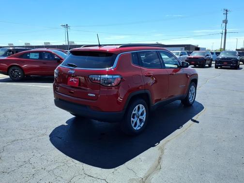Red Hot Pearlcoat 2025 Jeep Compass Latitude