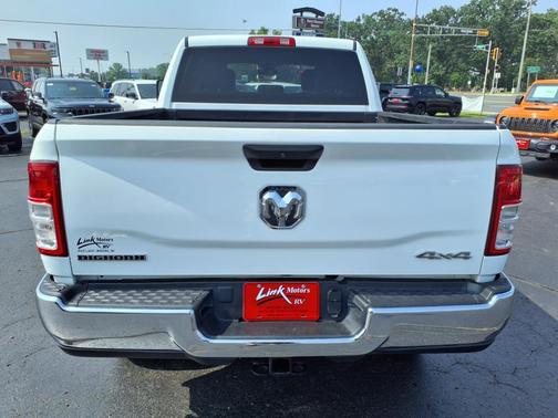 2024 RAM 2500 Big Horn Crew Cab 4x4 6'4' Box