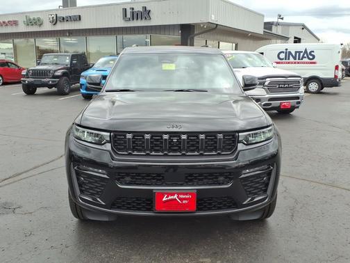 Diamond Black Crystal Pearlcoat 2026 Jeep Grand Cherokee L Limited