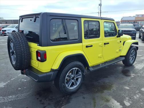 2023 Jeep Wrangler 4-Door Sahara