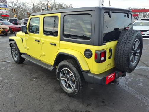 2023 Jeep Wrangler 4-Door Sahara
