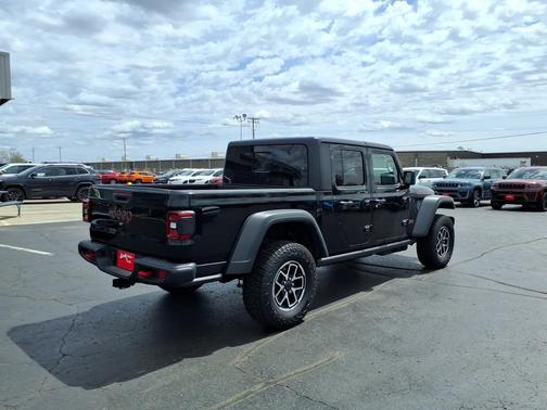 Black Clearcoat 2026 Jeep Gladiator Rubicon