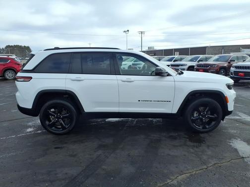 2023 Jeep Grand Cherokee Altitude