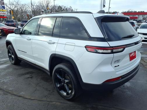 2023 Jeep Grand Cherokee Altitude