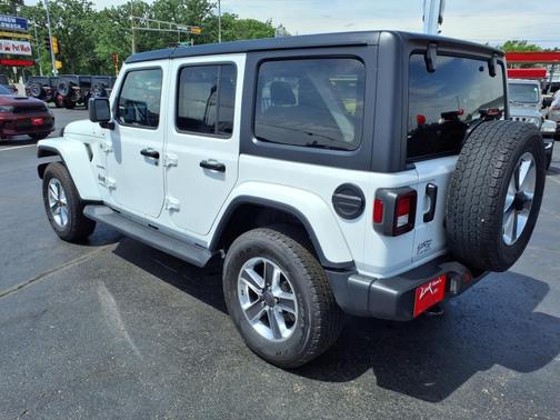 2021 Jeep Wrangler Unlimited Sahara