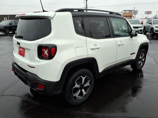 2022 Jeep Renegade Trailhawk