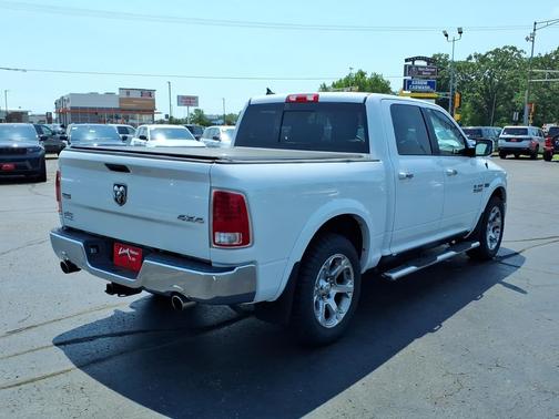 Bright White Clearcoat 2016 RAM 1500 Laramie