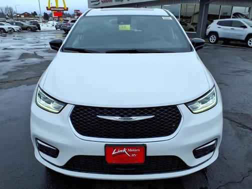 2026 Chrysler Pacifica Limited