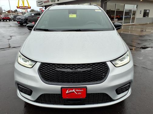 2026 Chrysler Pacifica L