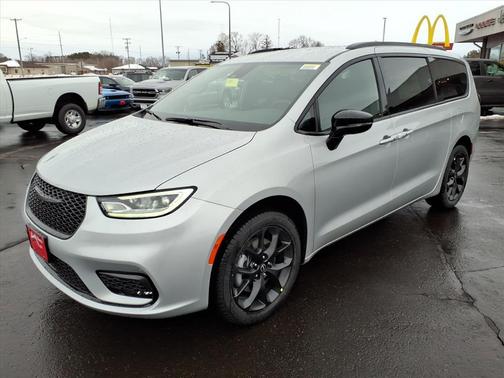 2026 Chrysler Pacifica L