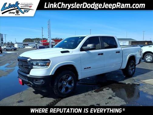 Bright White Clearcoat 2023 RAM 1500 Big Horn/Lone Star