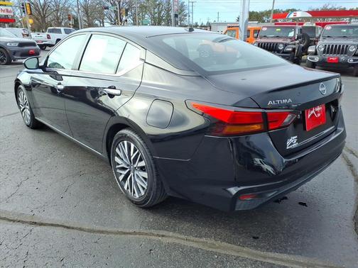 2023 Nissan Altima 2.5 SV