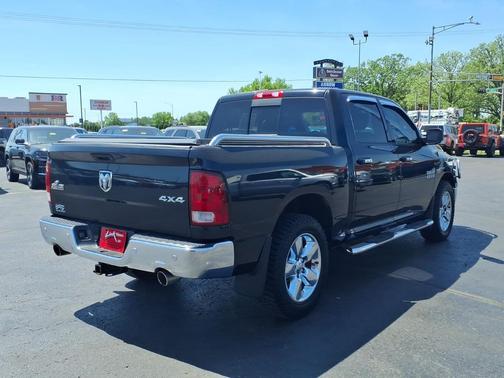Brilliant Black Crystal Pearlcoat 2016 RAM 1500 Big Horn