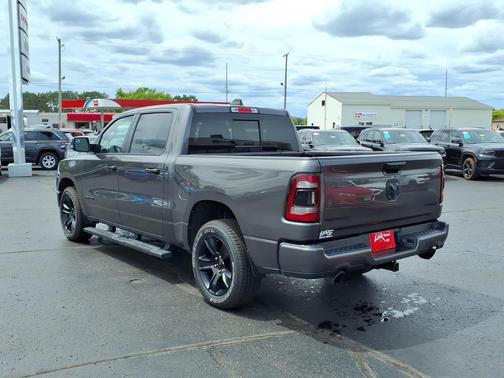 Granite Crystal Metallic Clearcoat 2023 RAM 1500 Big Horn/Lone Star