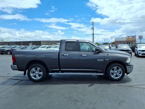 Granite Crystal Metallic Clearcoat 2016 RAM 1500 Big Horn