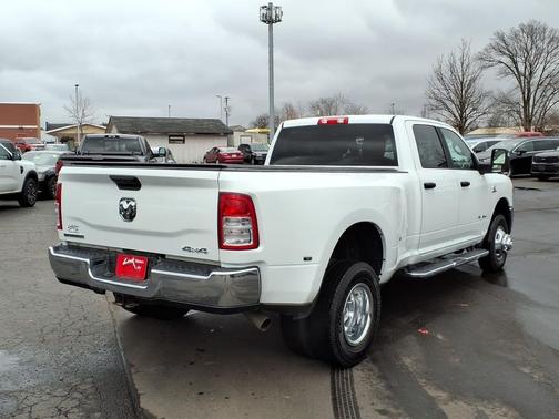 2024 RAM 3500 Big Horn Crew Cab 4x4 8' Box