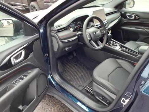 Fathom Blue Pearl Coat 2026 Jeep Compass Trailhawk