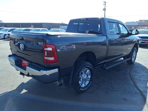 2022 RAM 2500 Big Horn Crew Cab 4x4 6'4' Box