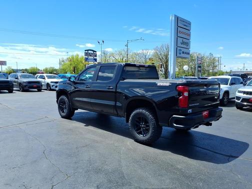 Black 2021 Chevrolet Silverado 1500 LT Trail Boss