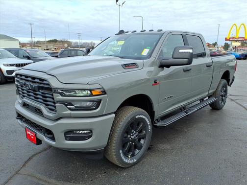 2026 RAM 3500 Big Horn Crew Cab 4x4 6'4' Box