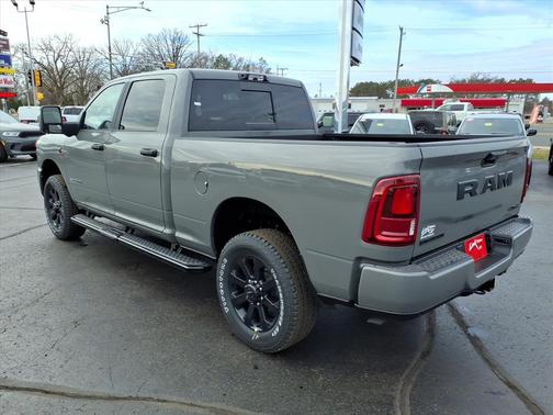 2026 RAM 3500 Big Horn Crew Cab 4x4 6'4' Box