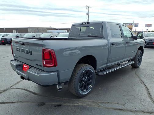 2026 RAM 3500 Big Horn Crew Cab 4x4 6'4' Box