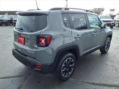 2023 Jeep Renegade Trailhawk