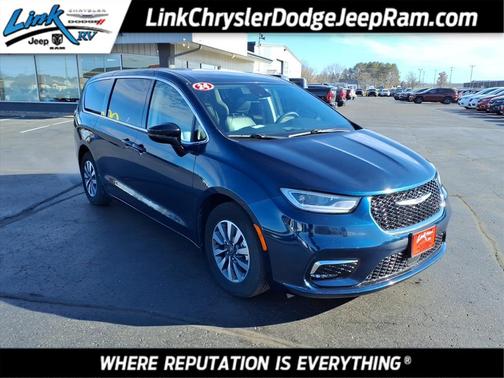 2024 Chrysler Pacifica Hybrid Select